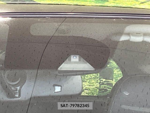 Nissan NOTE 2014-02 8367868-4