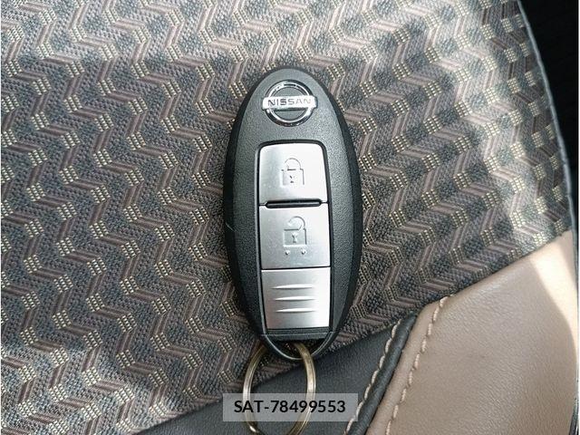 Nissan NOTE 2017-03 8367856-18