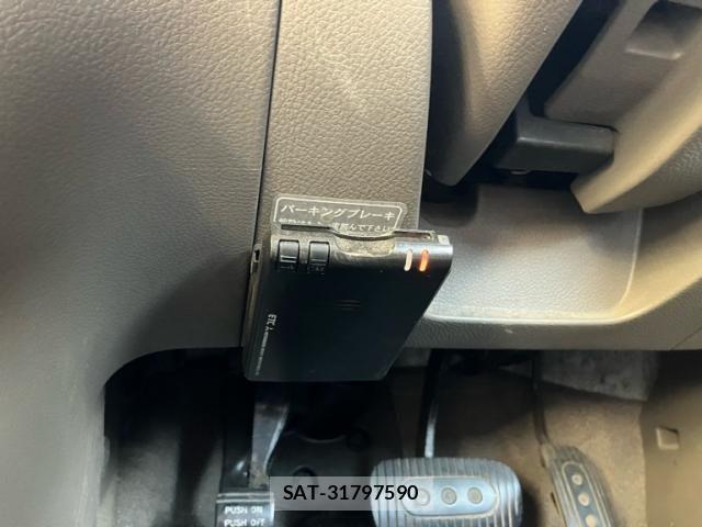 Nissan NOTE 2006-01 8371992-19
