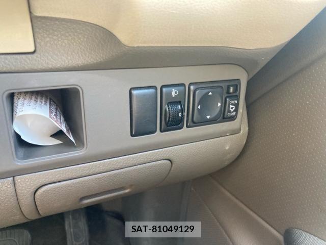 Nissan NOTE 2007-06 8371995-12