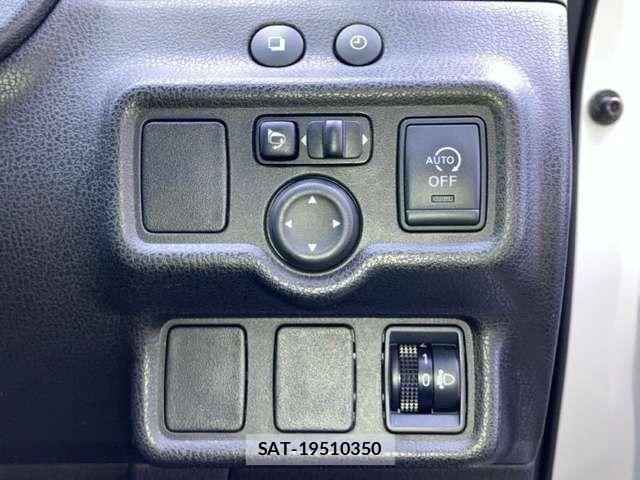 Nissan NOTE 2013-04 8371991-5