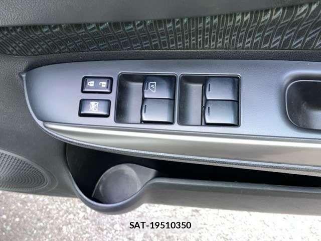 Nissan NOTE 2013-04 8371991-6