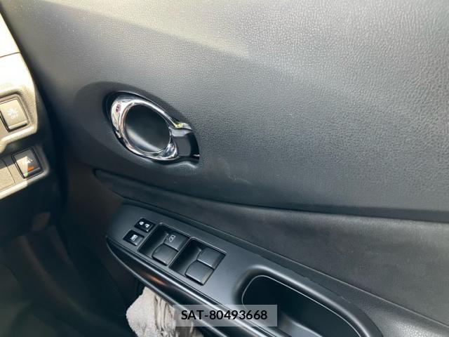 Nissan NOTE 2017-11 8371984-16
