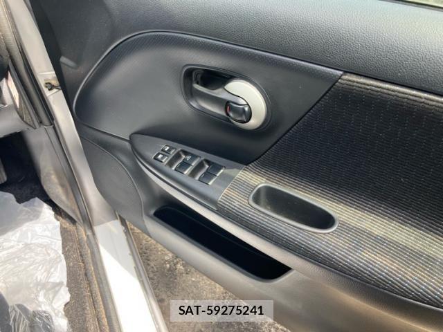 Nissan NOTE 2010-08 8371993-10