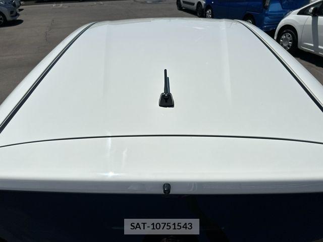 Nissan NOTE 2017-07 8371987-11