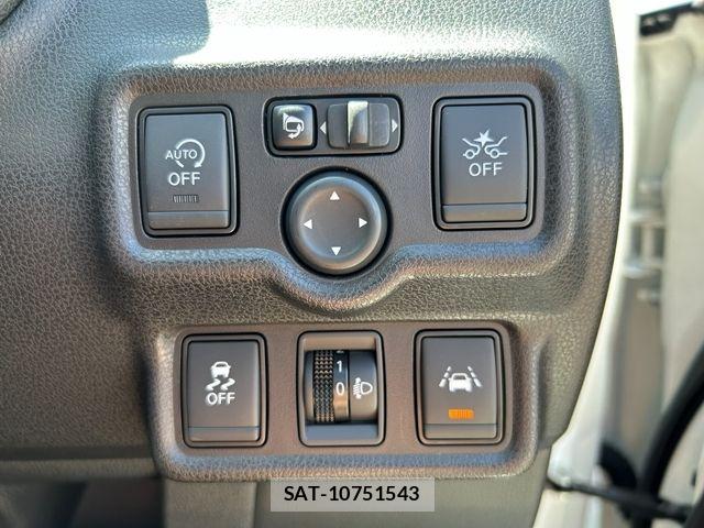 Nissan NOTE 2017-07 8371987-22