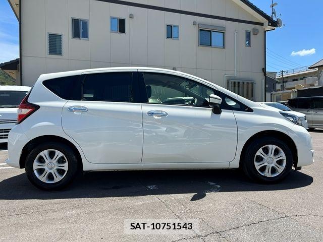 Nissan NOTE 2017-07 8371987-5