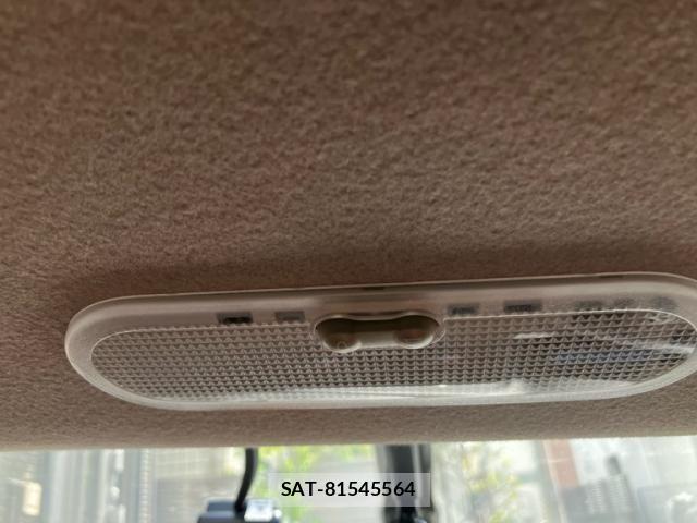 Nissan NOTE 2015-09 8371988-20