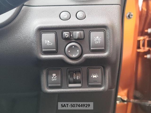 Nissan NOTE 2017-07 8371983-15