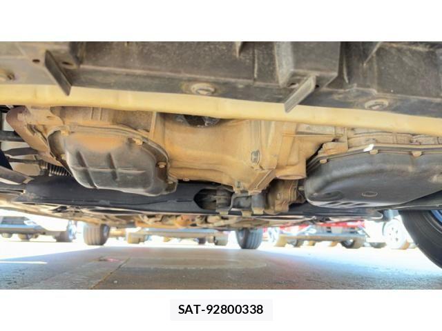 Nissan NOTE 2013-09 8414088-9
