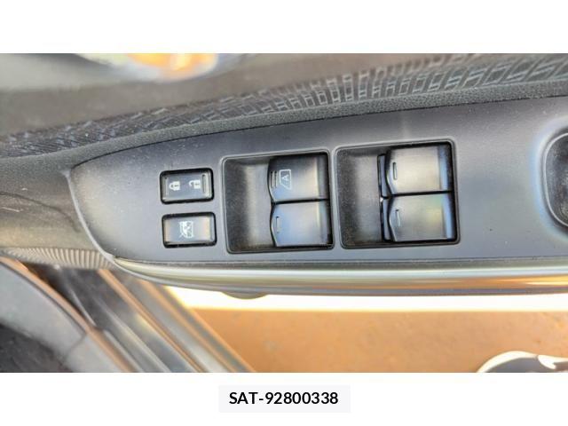 Nissan NOTE 2013-09 8414088-10