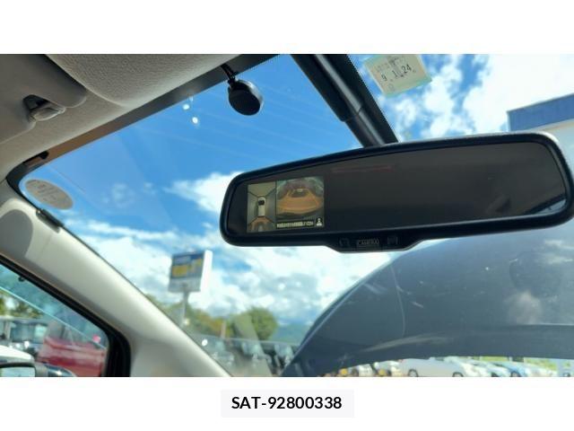 Nissan NOTE 2013-09 8414088-16