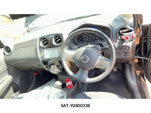 Nissan NOTE 2013-09 8414088-17