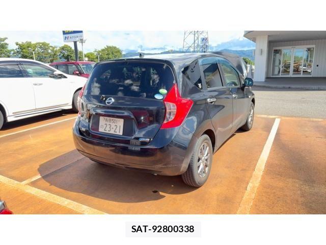 Nissan NOTE 2013-09 8414088-2
