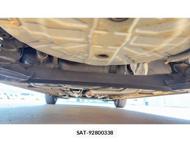 Nissan NOTE 2013-09 8414088-5