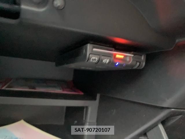 Nissan NOTE 2013-03 8414103-22