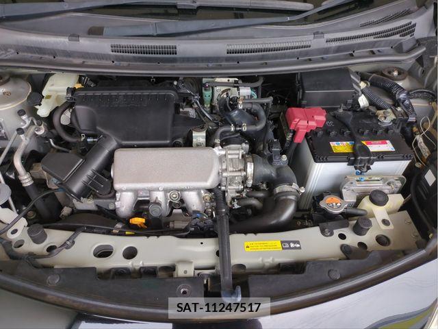 Nissan NOTE 2013-05 8414085-24