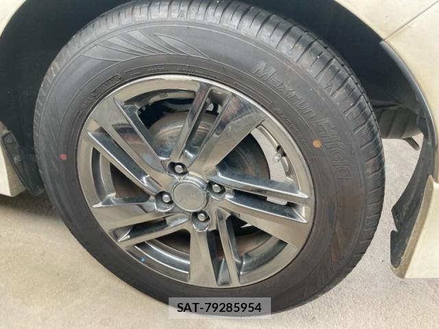 Nissan NOTE 2014-03 8414122-11