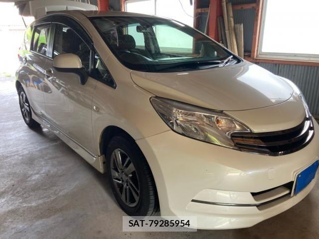 Nissan NOTE 2014-03 8414122-1