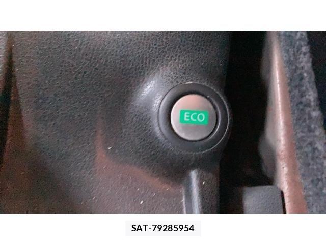 Nissan NOTE 2014-03 8414122-23