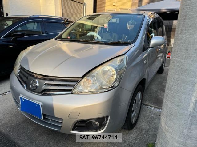 Nissan NOTE 2012-02 8414111-0