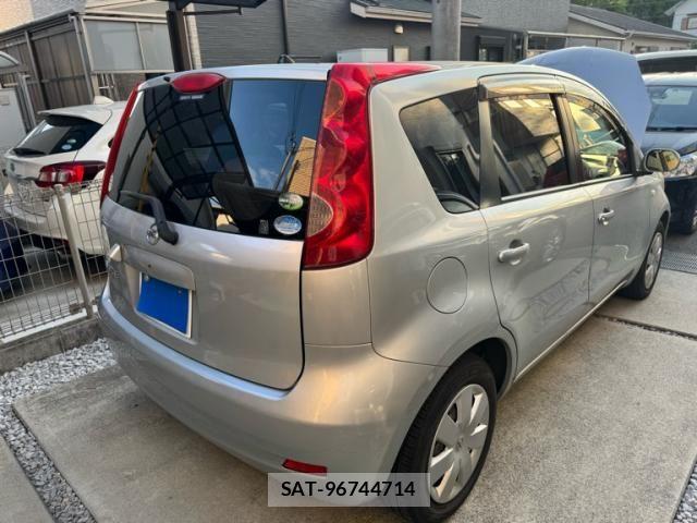 Nissan NOTE 2012-02 8414111-3