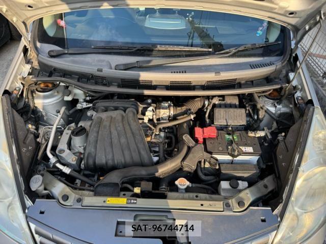 Nissan NOTE 2012-02 8414111-4