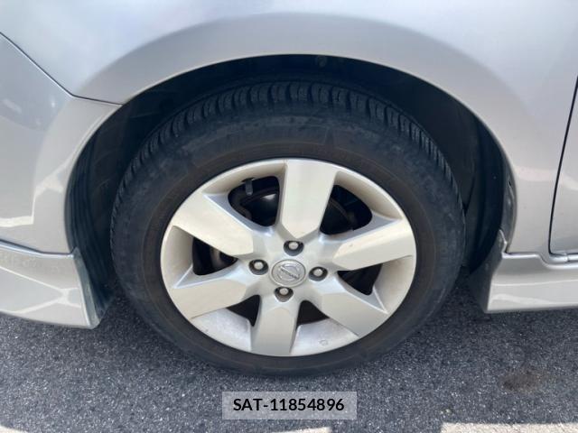 Nissan NOTE 2010-08 8414102-2