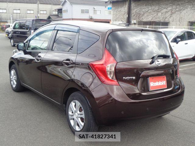 Nissan NOTE 2015-10 8414081-1