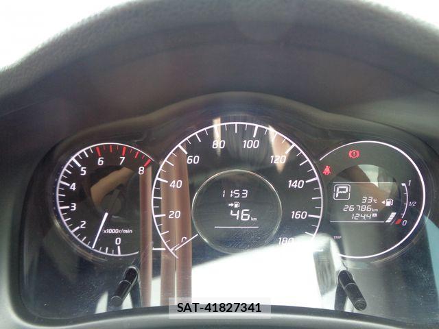 Nissan NOTE 2015-10 8414081-19