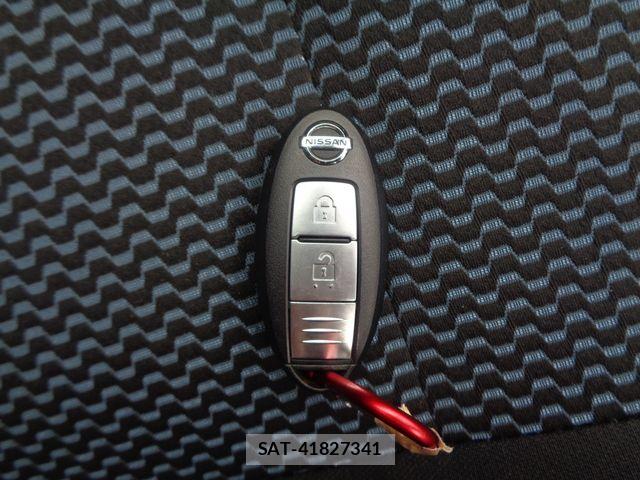 Nissan NOTE 2015-10 8414081-29