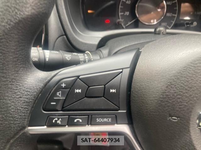 Nissan NOTE 2016-11 8414083-11