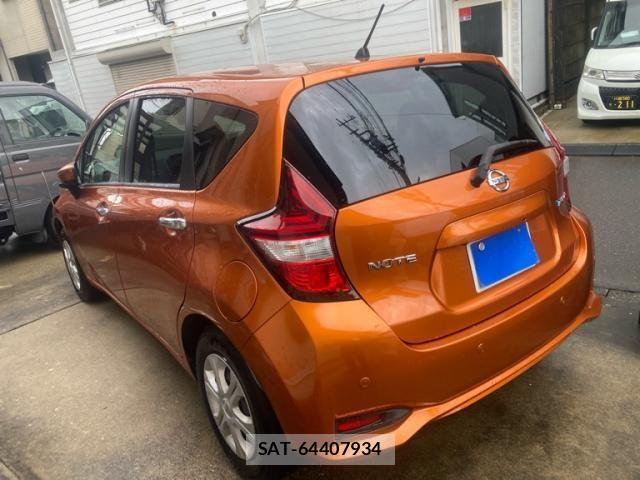 Nissan NOTE 2016-11 8414083-5
