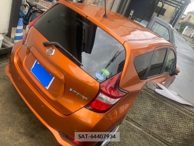 Nissan NOTE 2016-11 8414083-6