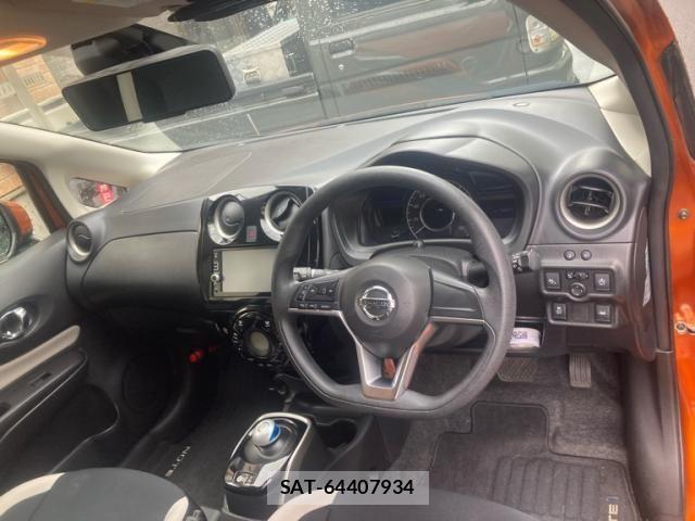 Nissan NOTE 2016-11 8414083-7