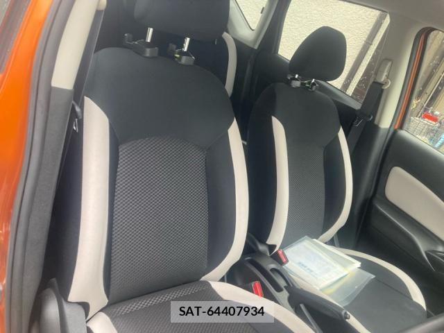 Nissan NOTE 2016-11 8414083-8