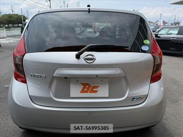Nissan NOTE 2015-11 8414109-13