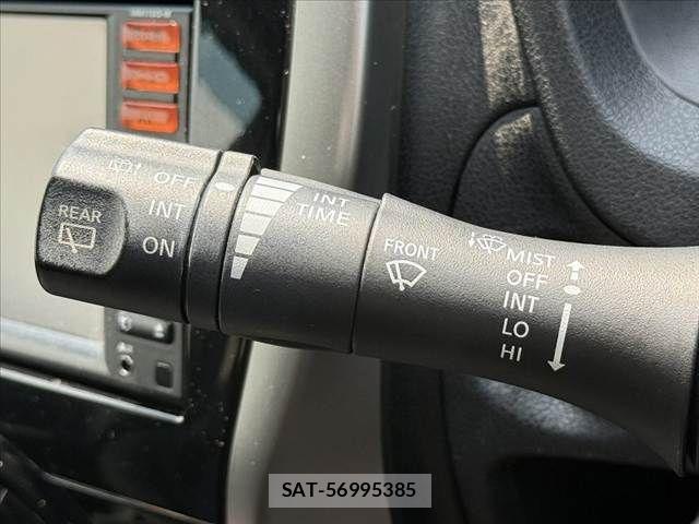 Nissan NOTE 2015-11 8414109-23