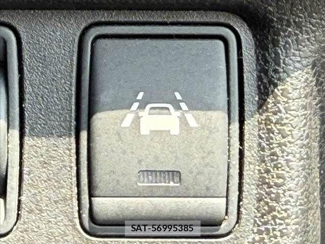 Nissan NOTE 2015-11 8414109-6