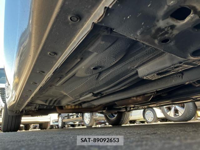 Nissan NOTE 2012-10 8414121-12