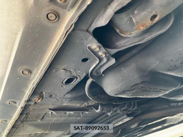 Nissan NOTE 2012-10 8414121-13