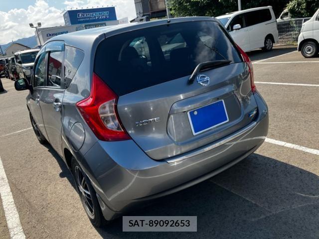 Nissan NOTE 2012-10 8414121-1
