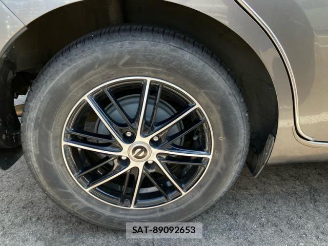 Nissan NOTE 2012-10 8414121-5