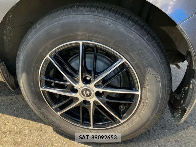 Nissan NOTE 2012-10 8414121-7