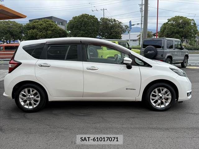 Nissan NOTE 2018-08 8414075-10
