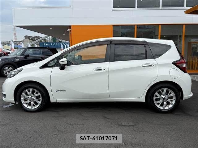 Nissan NOTE 2018-08 8414075-11