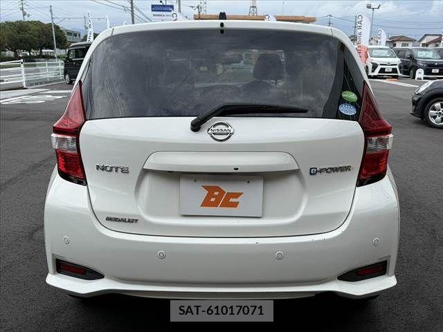 Nissan NOTE 2018-08 8414075-13
