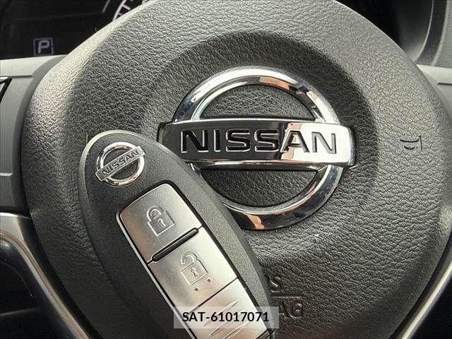 Nissan NOTE 2018-08 8414075-27