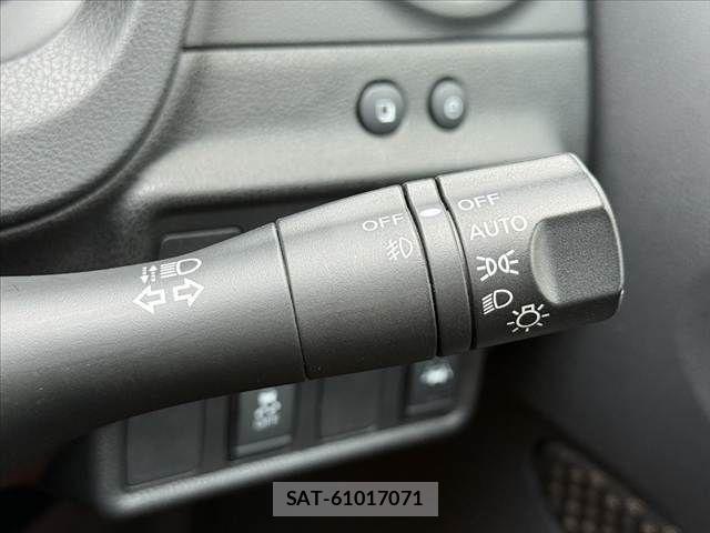 Nissan NOTE 2018-08 8414075-29