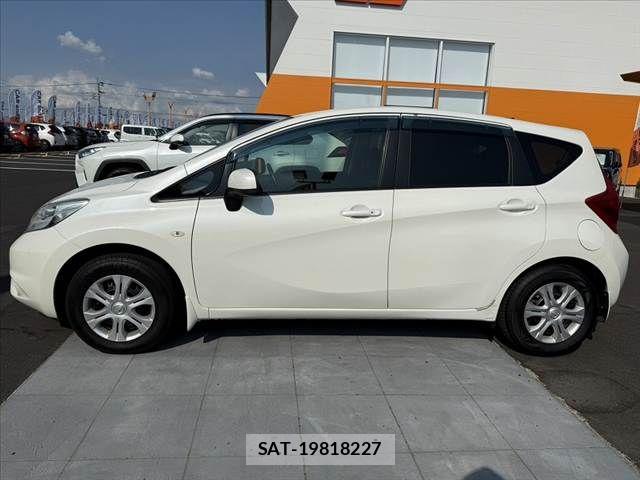 Nissan NOTE 2014-01 8414086-10